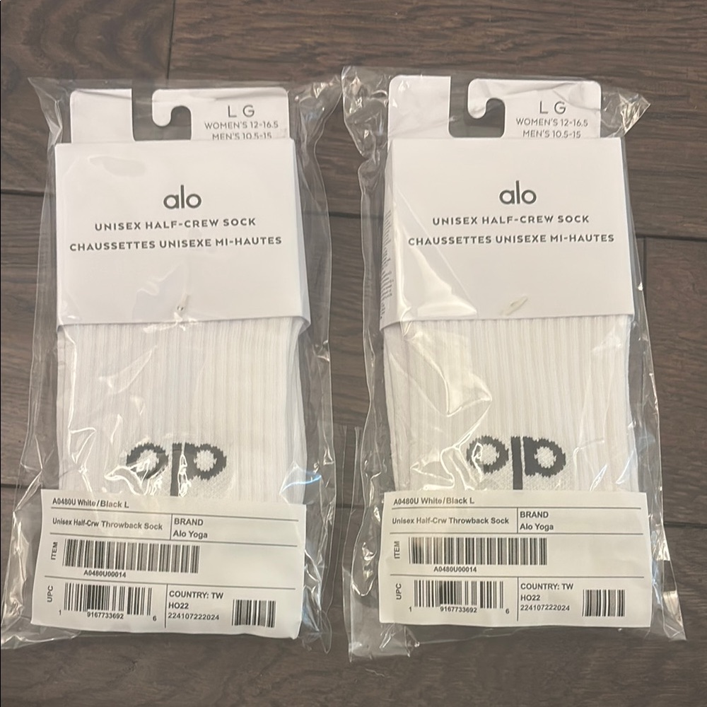 Alo Yoga White Unisex Half-Crew Socks